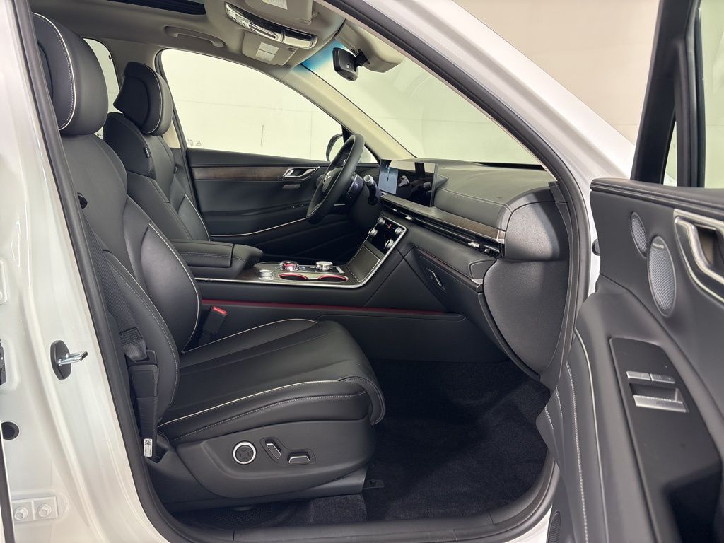 Thumbnail: 2026 Genesis GV80 - 12