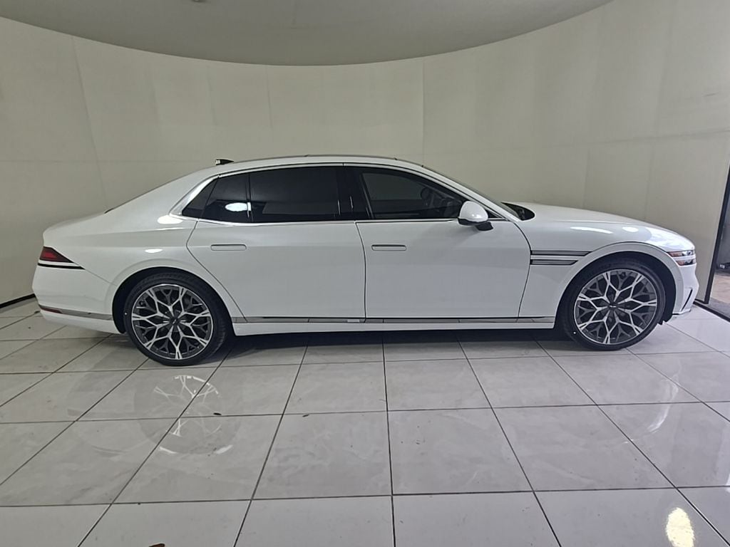 New 2026 Genesis G90 3.5T e-SC Sedan