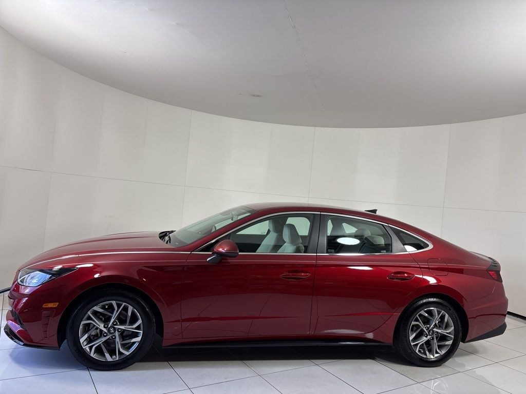 Used 2023 Hyundai Sonata SEL Sedan
