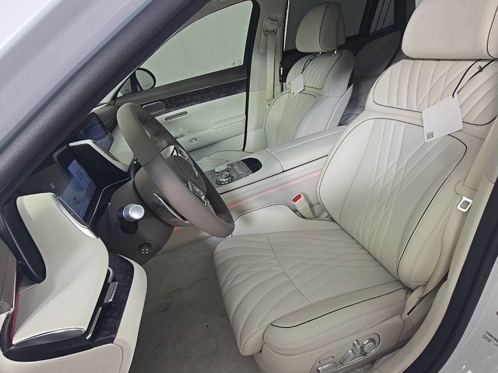 Thumbnail: 2026 Genesis G90 - 17
