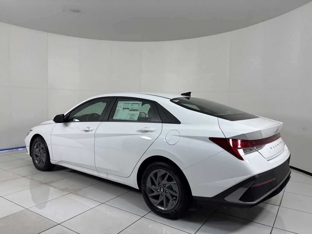 Certified 2025 Hyundai Elantra Hybrid Sedan