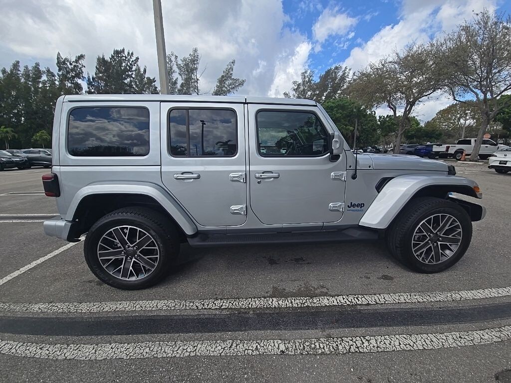 Used 2022 Jeep Wrangler Unlimited 4xe Sahara SUV