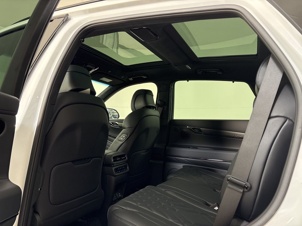 Thumbnail: 2026 Genesis GV80 - 17