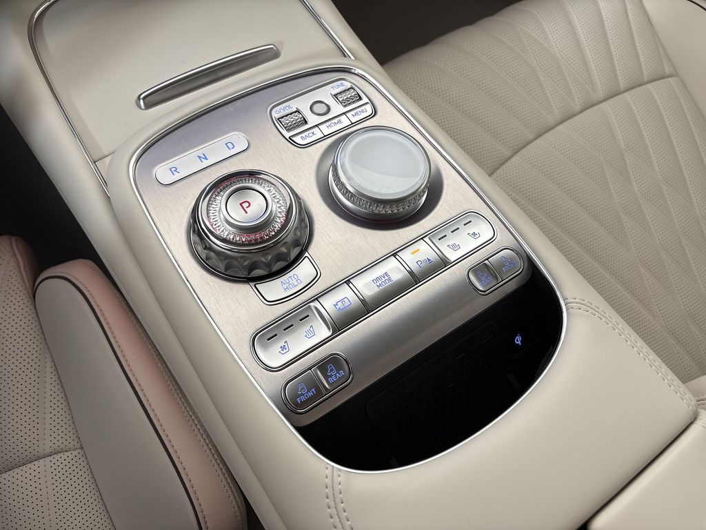 Thumbnail: 2026 Genesis G90 - 22