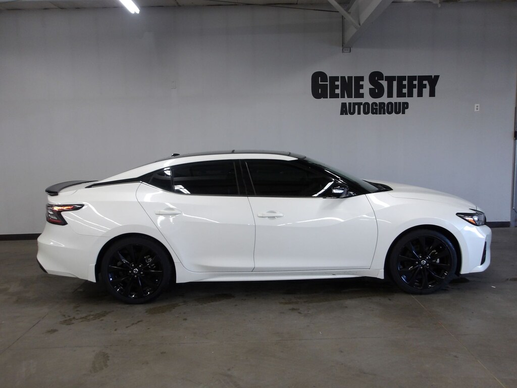 Used 2022 Nissan Maxima SR Sedan