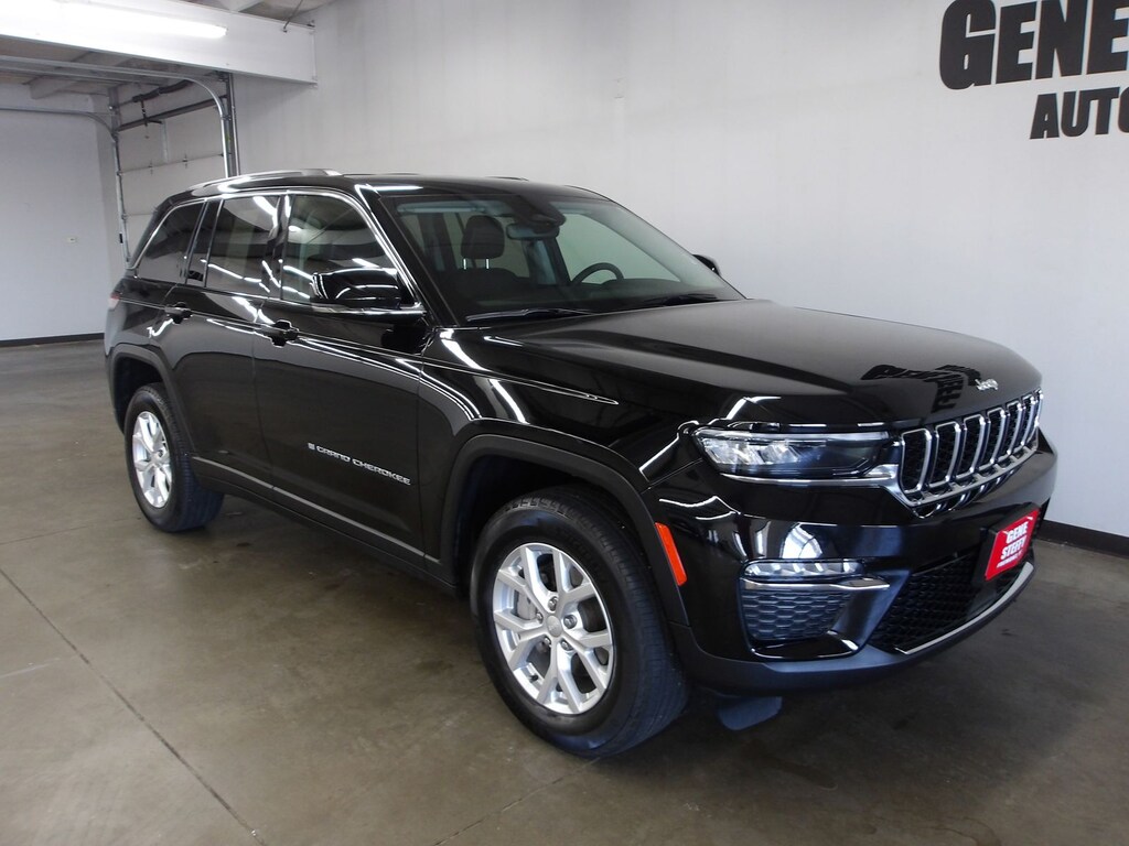 Used 2024 Jeep Grand Cherokee Limited SUV