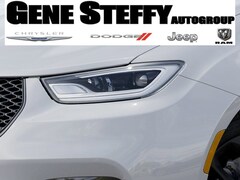 2026 Chrysler Pacifica Select Passenger Van