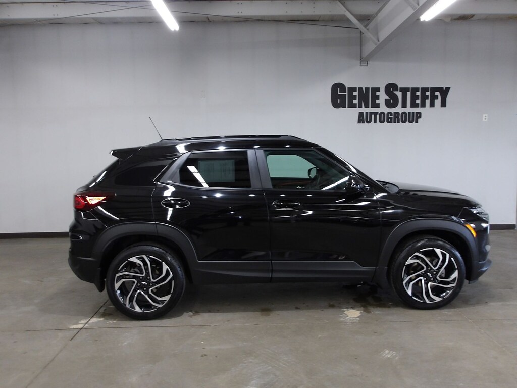 Used 2025 Chevrolet Trailblazer RS SUV