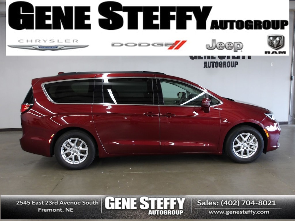 Used 2022 Chrysler Pacifica Touring L Minivan/Van