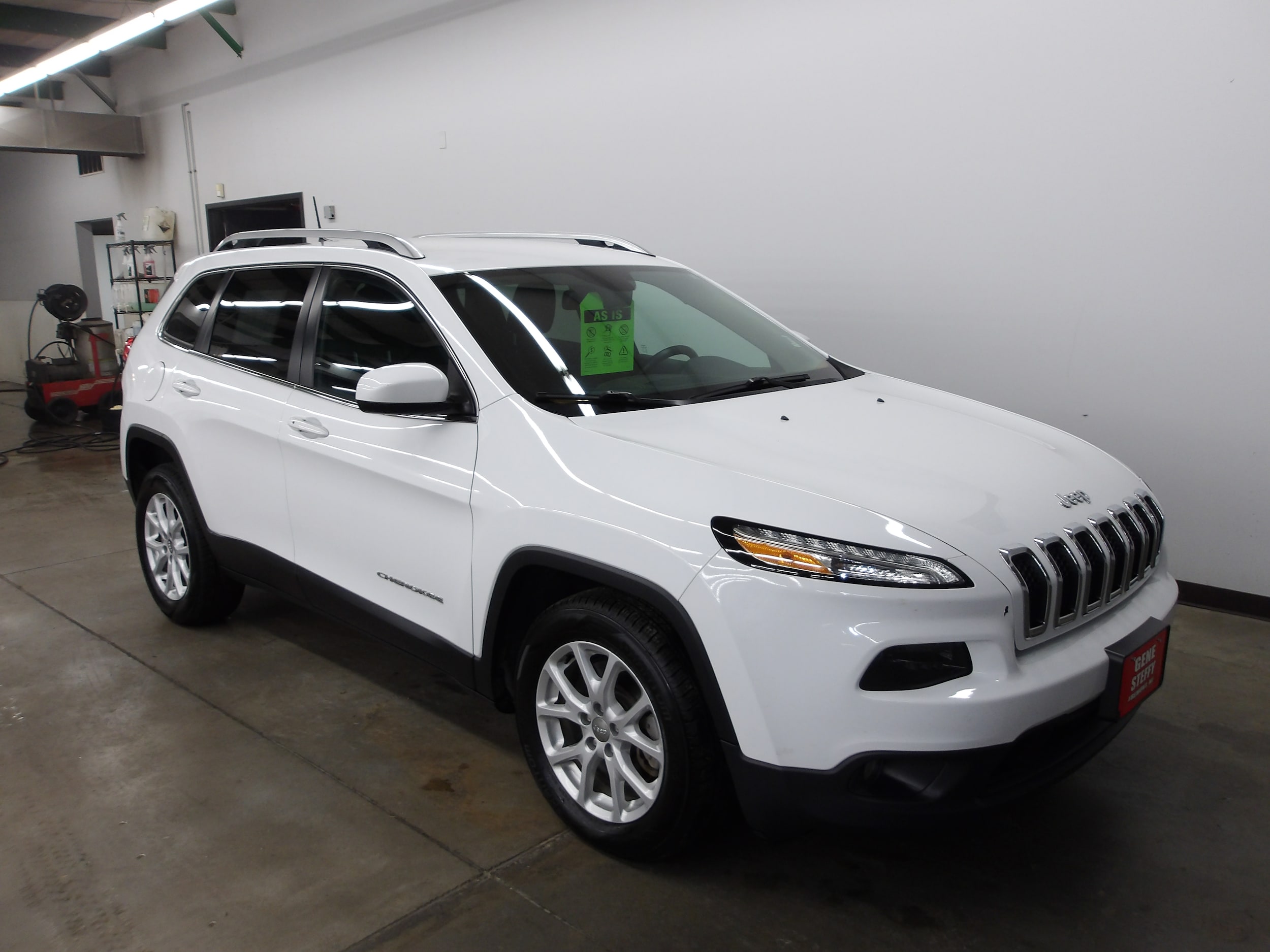 Used 2016 Jeep Cherokee Latitude with VIN 1C4PJLCB7GW257397 for sale in Fremont, NE
