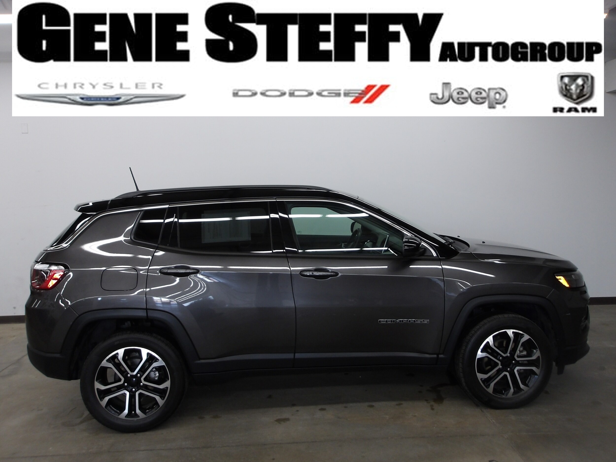 2022 Jeep Compass Limited's photo