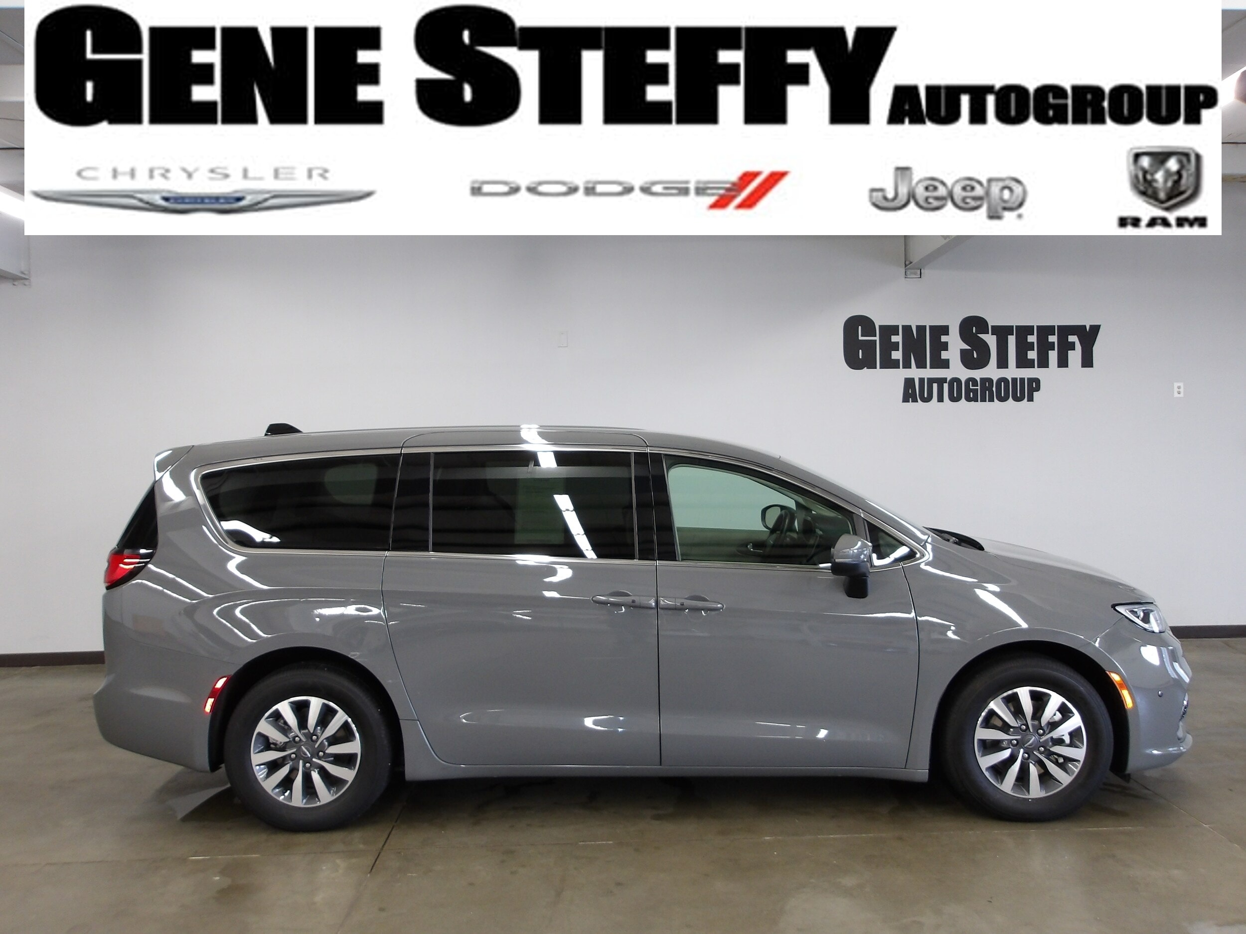 2023 Chrysler Pacifica Hybrid