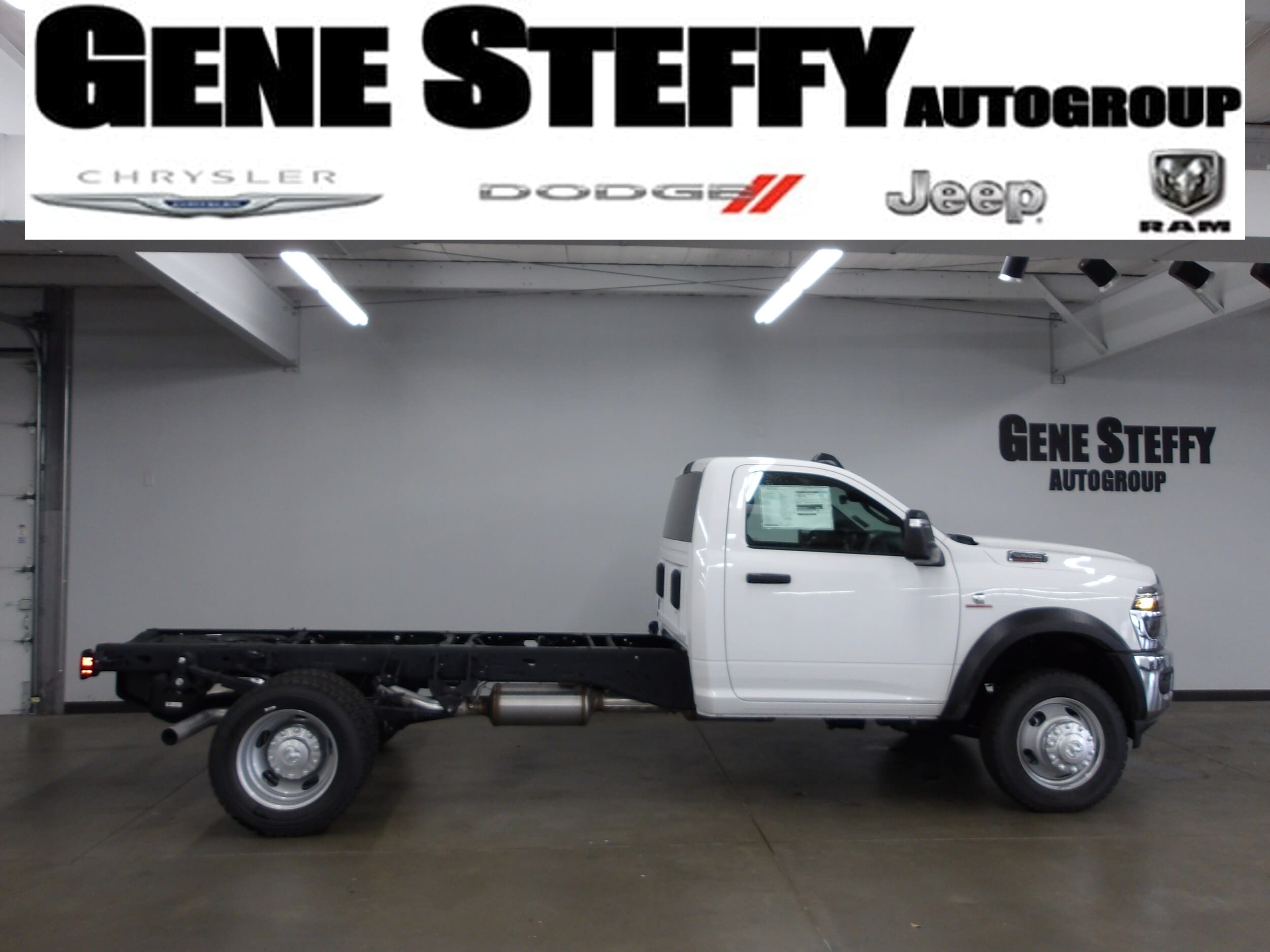 2025 Ram 5500 Chassis Cab 5500 TRADESMAN CHASSIS REGULAR CAB 4X4 84' CA