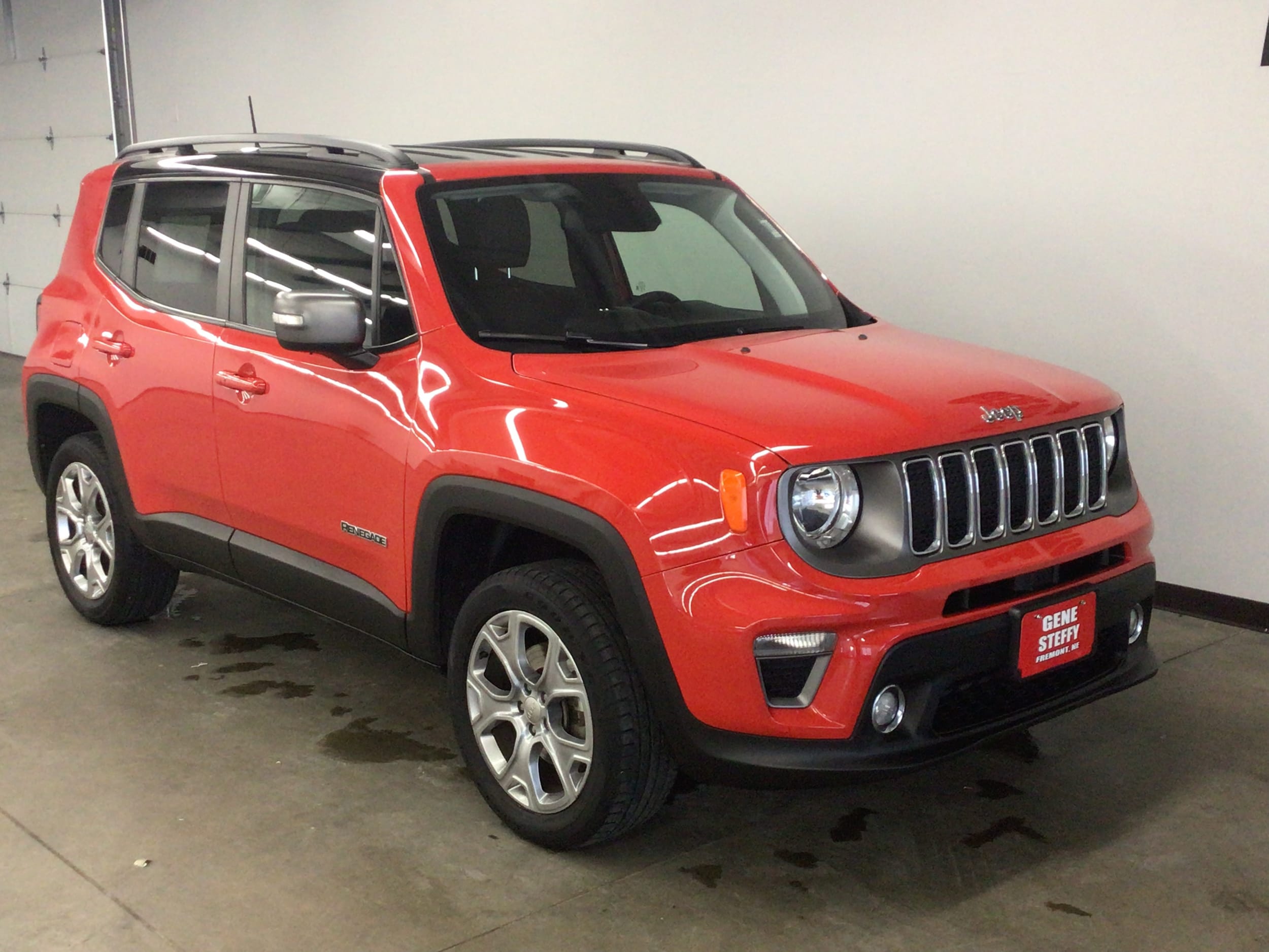 Used 2020 Jeep Renegade Limited with VIN ZACNJBD15LPM02058 for sale in Fremont, NE