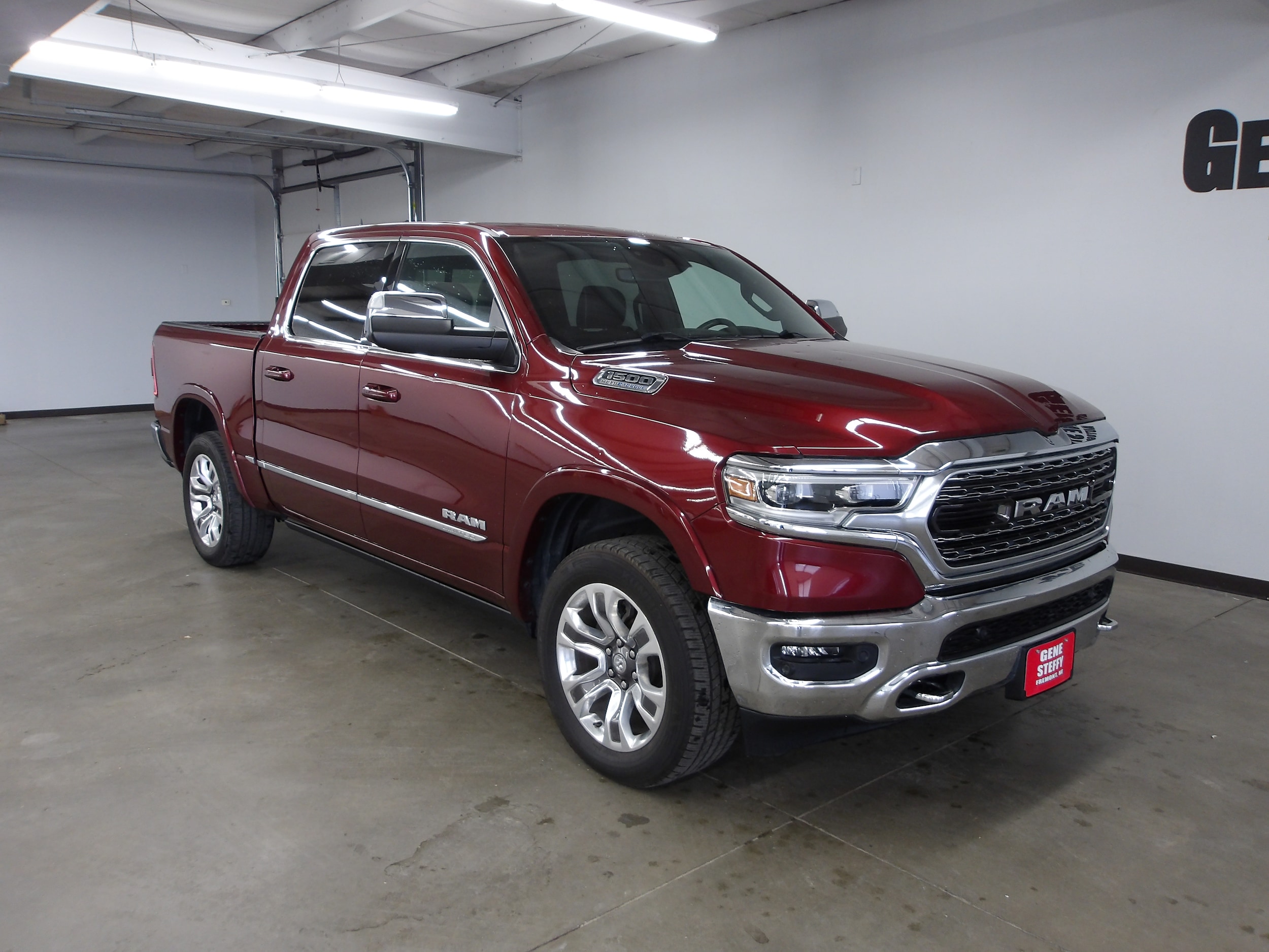 Used 2023 RAM Ram 1500 Pickup Limited with VIN 1C6SRFHT0PN528786 for sale in Fremont, NE
