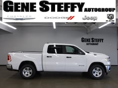 New 2025 Ram 1500 BIG HORN CREW CAB 4X4 5'7 BOX Pickup in Fremont, NE