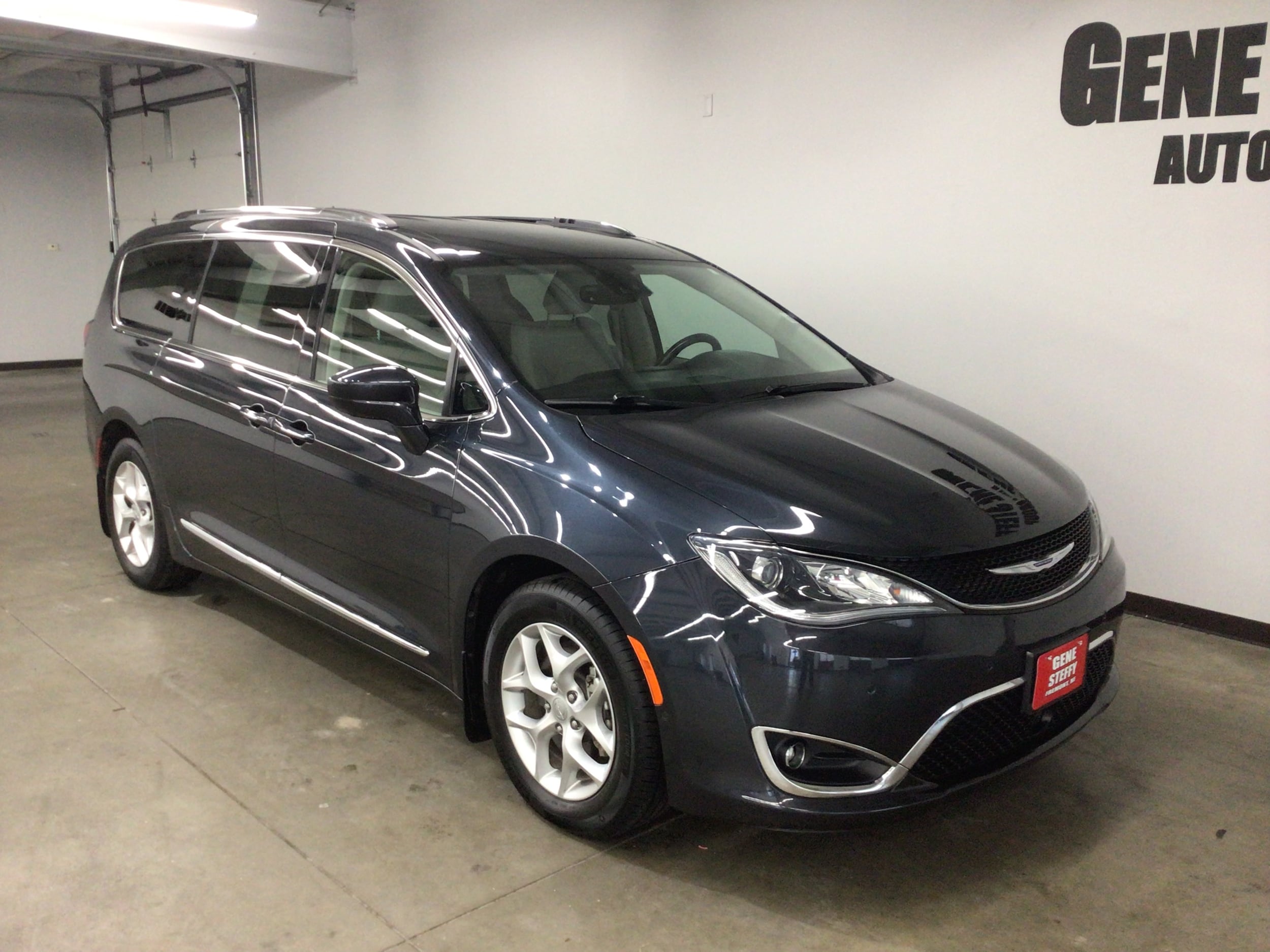 Used 2019 Chrysler Pacifica Touring L Plus with VIN 2C4RC1EG4KR628680 for sale in Fremont, NE