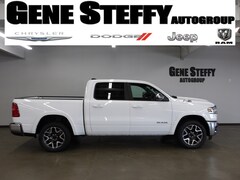 2025 Ram 1500 LARAMIE CREW CAB 4X4 5'7 BOX Pickup