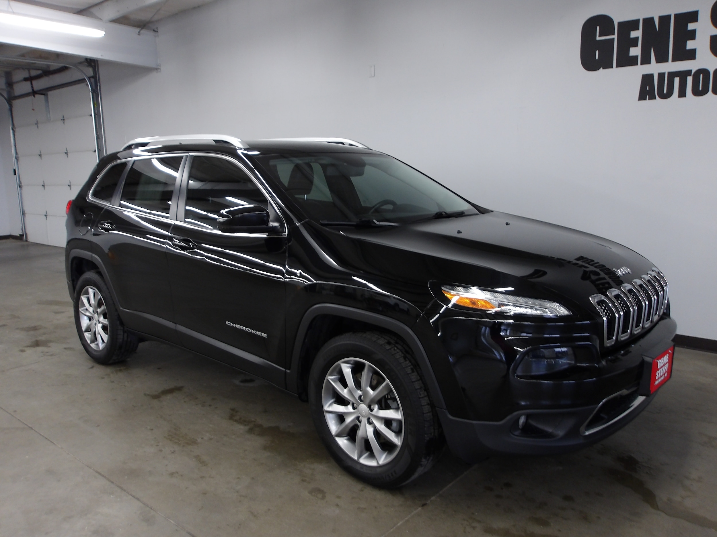 Used 2018 Jeep Cherokee Limited with VIN 1C4PJMDB4JD500994 for sale in Fremont, NE