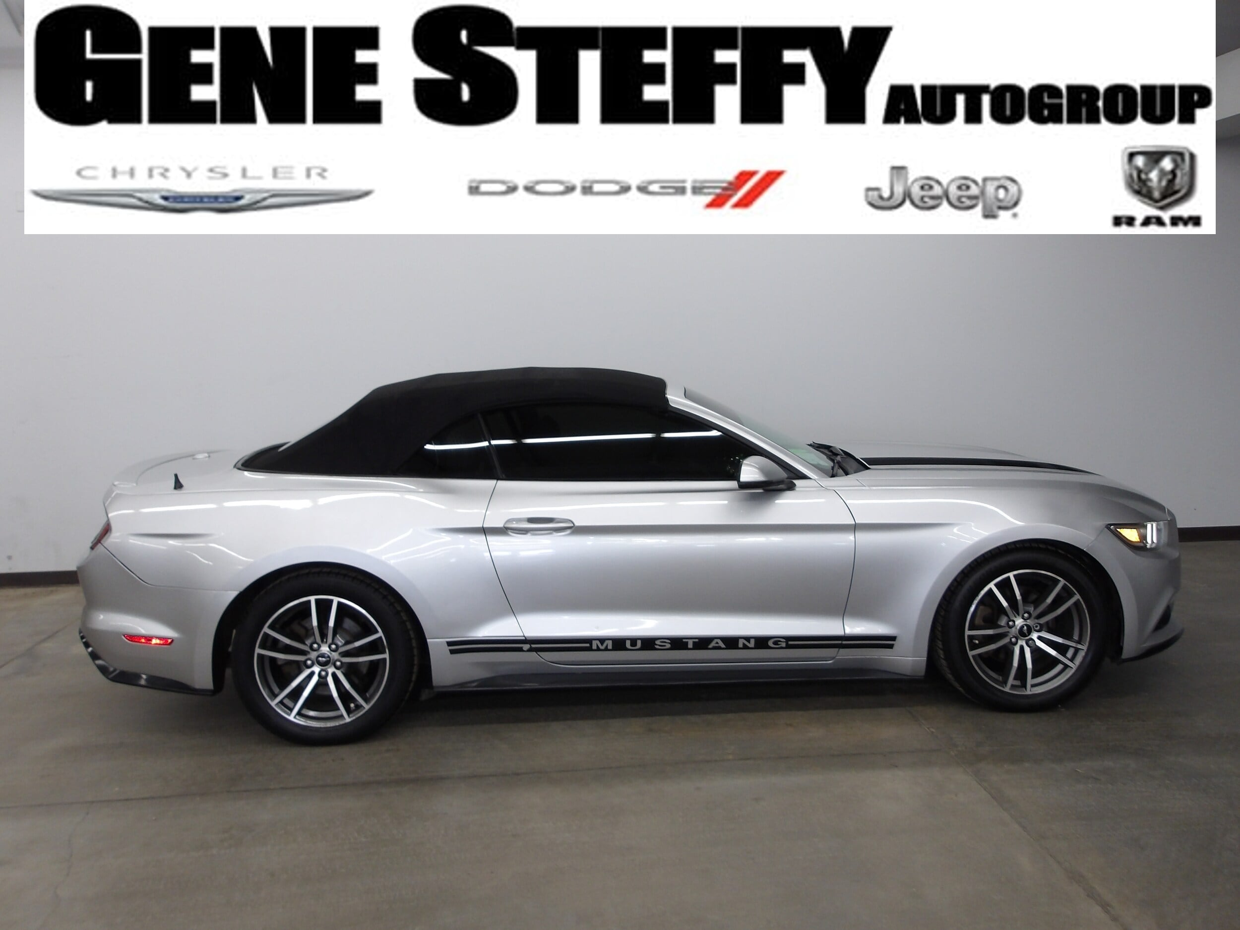 2016 Ford Mustang EcoBoost Premium's photo