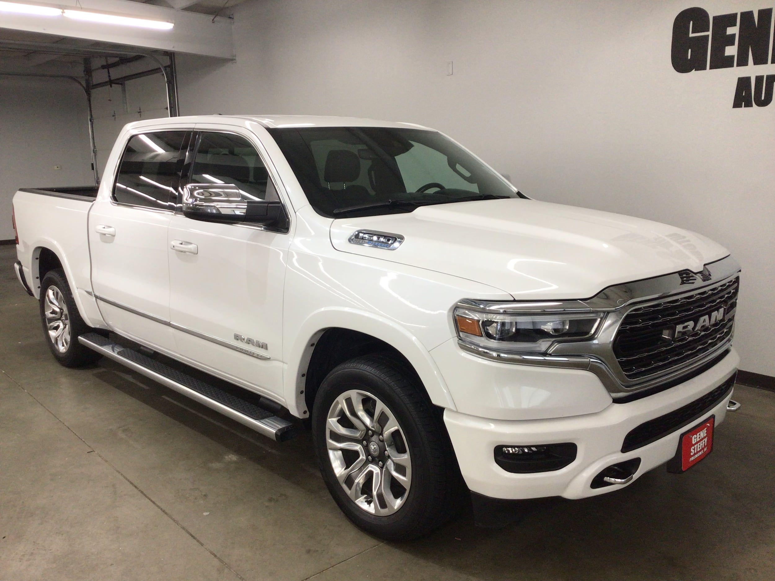 Used 2023 RAM Ram 1500 Pickup Limited with VIN 1C6SRFHT2PN673750 for sale in Fremont, NE