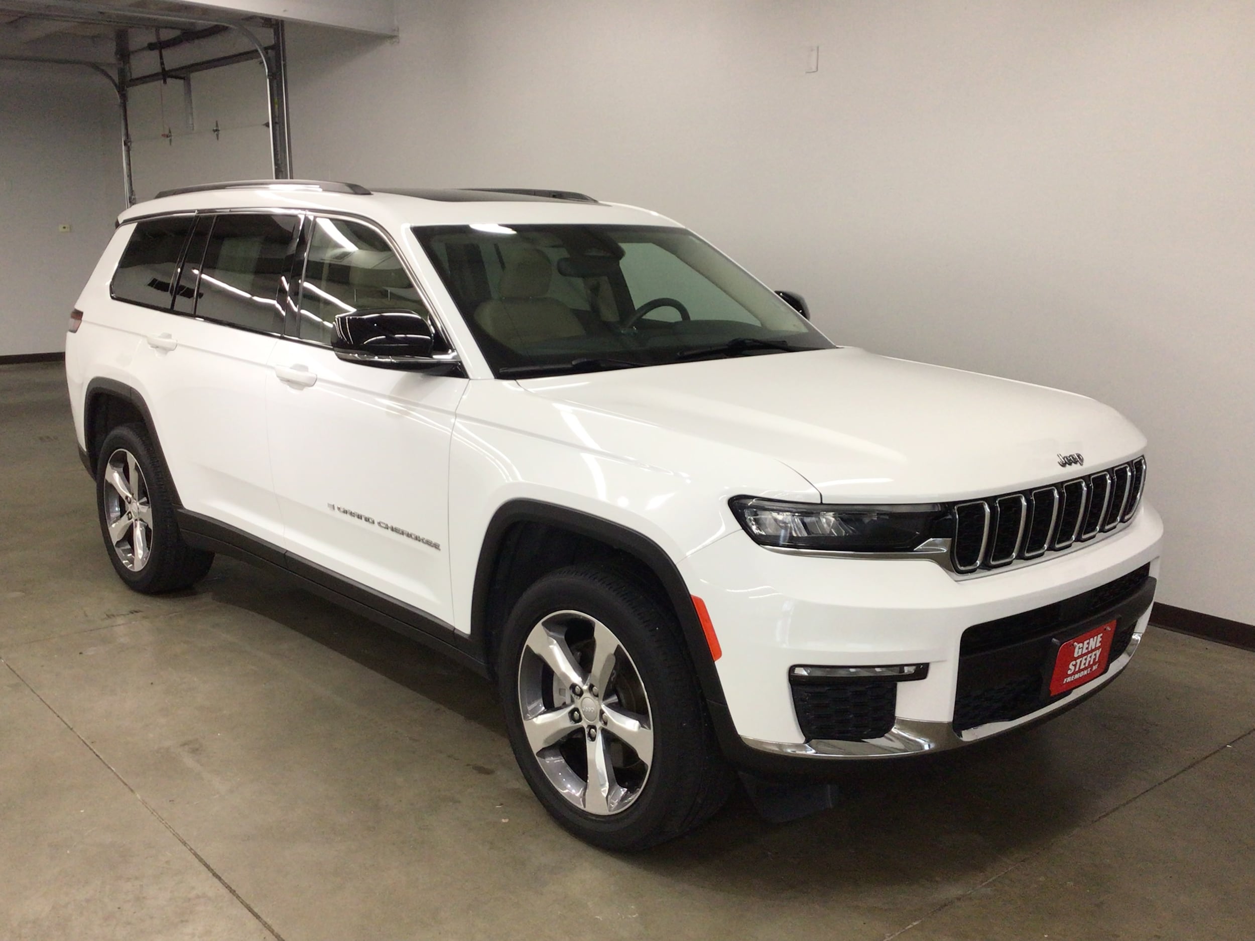 Used 2021 Jeep Grand Cherokee L Limited with VIN 1C4RJKBG7M8140838 for sale in Fremont, NE