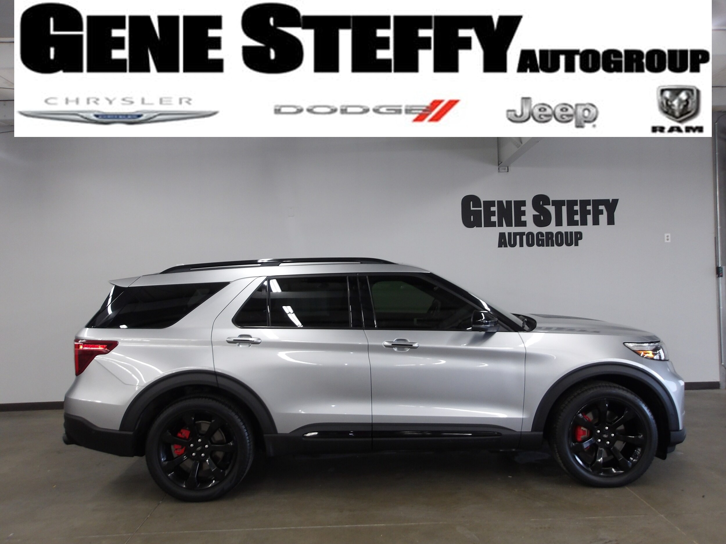 2020 Ford Explorer ST's photo