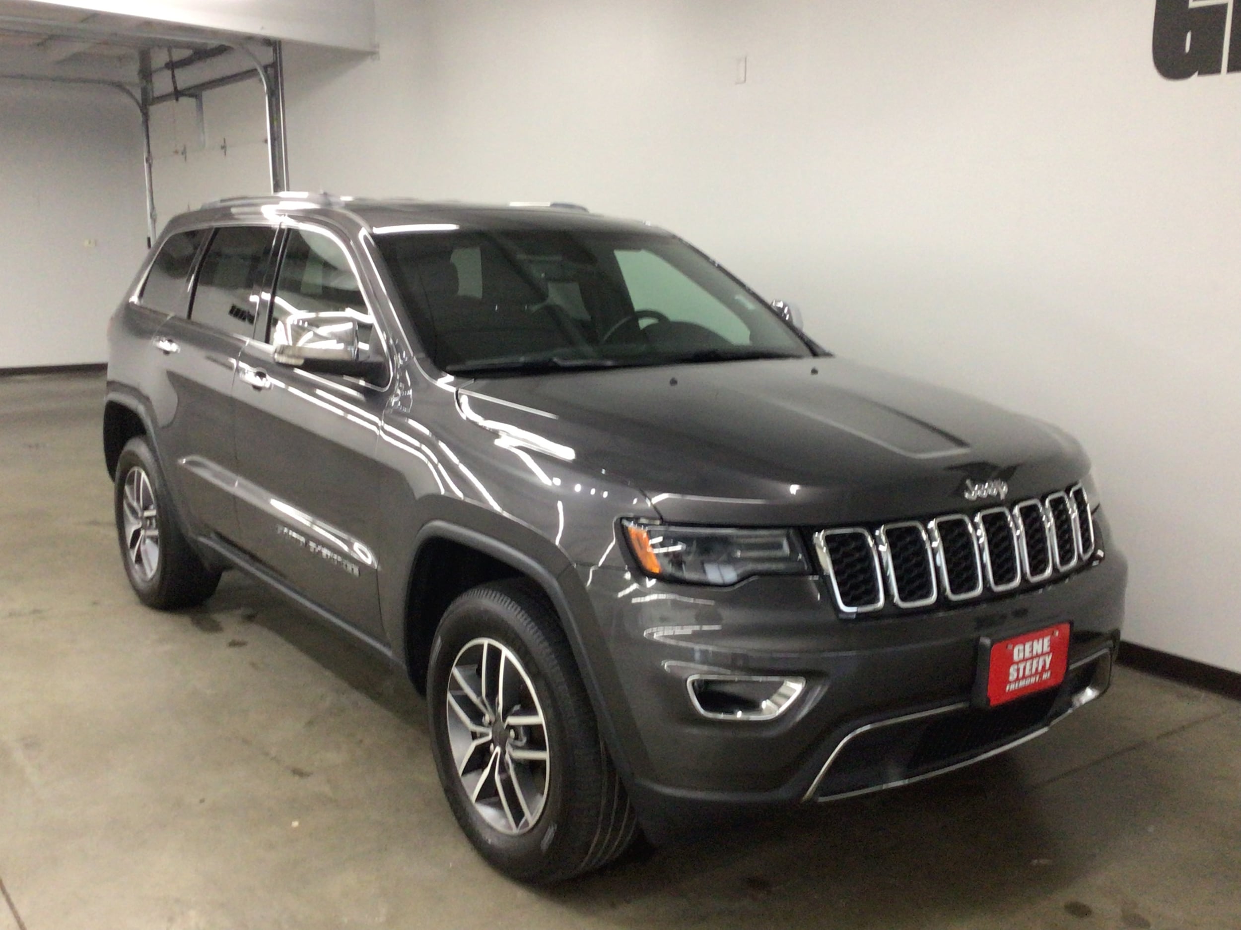 Used 2021 Jeep Grand Cherokee Limited with VIN 1C4RJFBG9MC774348 for sale in Fremont, NE