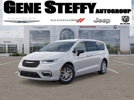 2026 Chrysler Pacifica Select Passenger Van