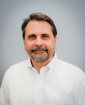 Staff member Ken Voorhies from ID_799cd5377906