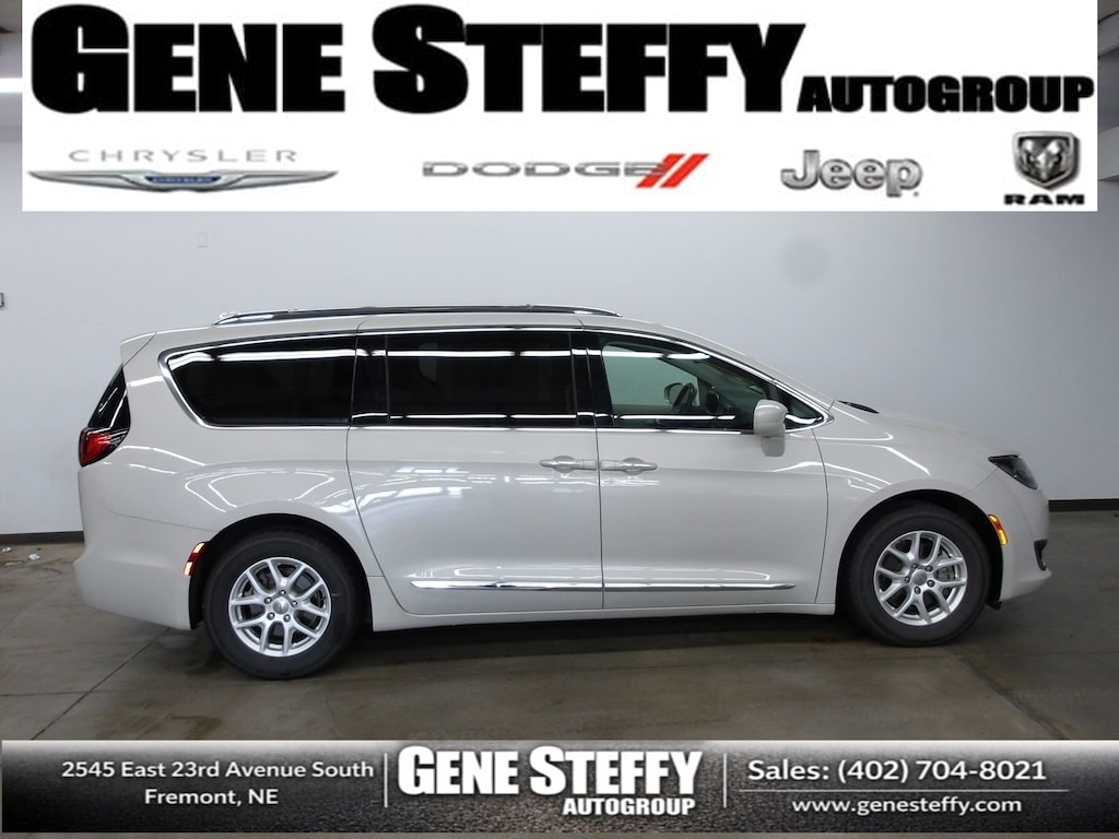 Used 2020 Chrysler Pacifica Touring L Minivan/Van