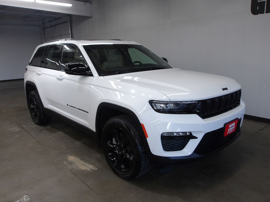 Used 2023 Jeep Grand Cherokee Limited SUV