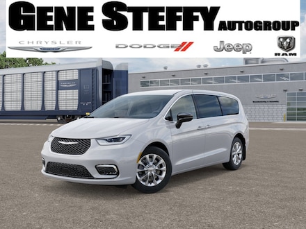 2026 Chrysler Pacifica Select Passenger Van