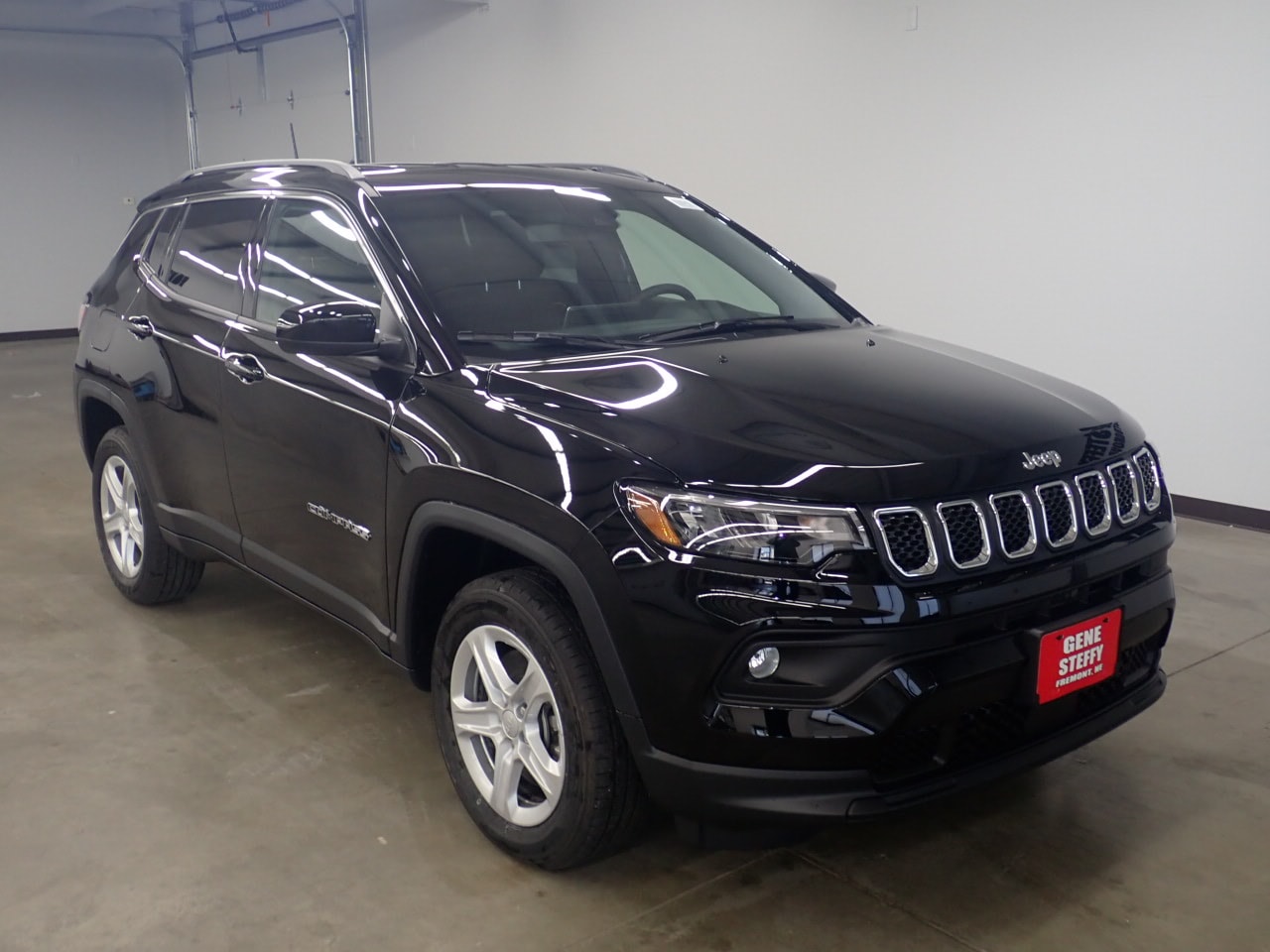 Used 2023 Jeep Compass Latitude with VIN 3C4NJDBN8PT532368 for sale in Fremont, NE
