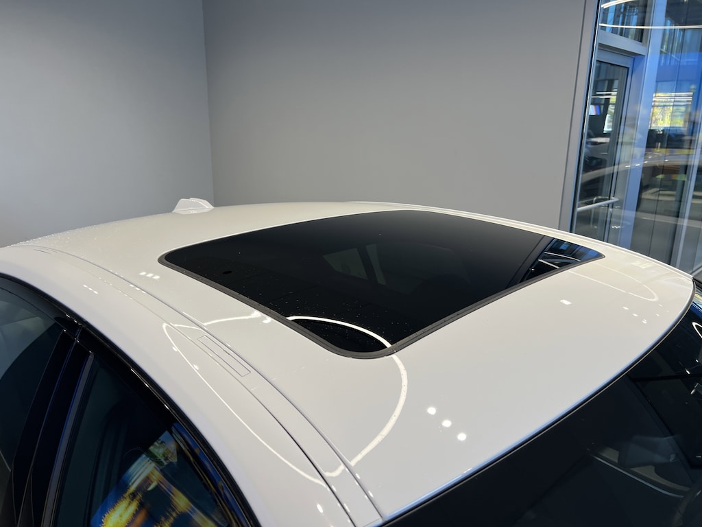 New 2025 BMW 330i xDrive Sedan