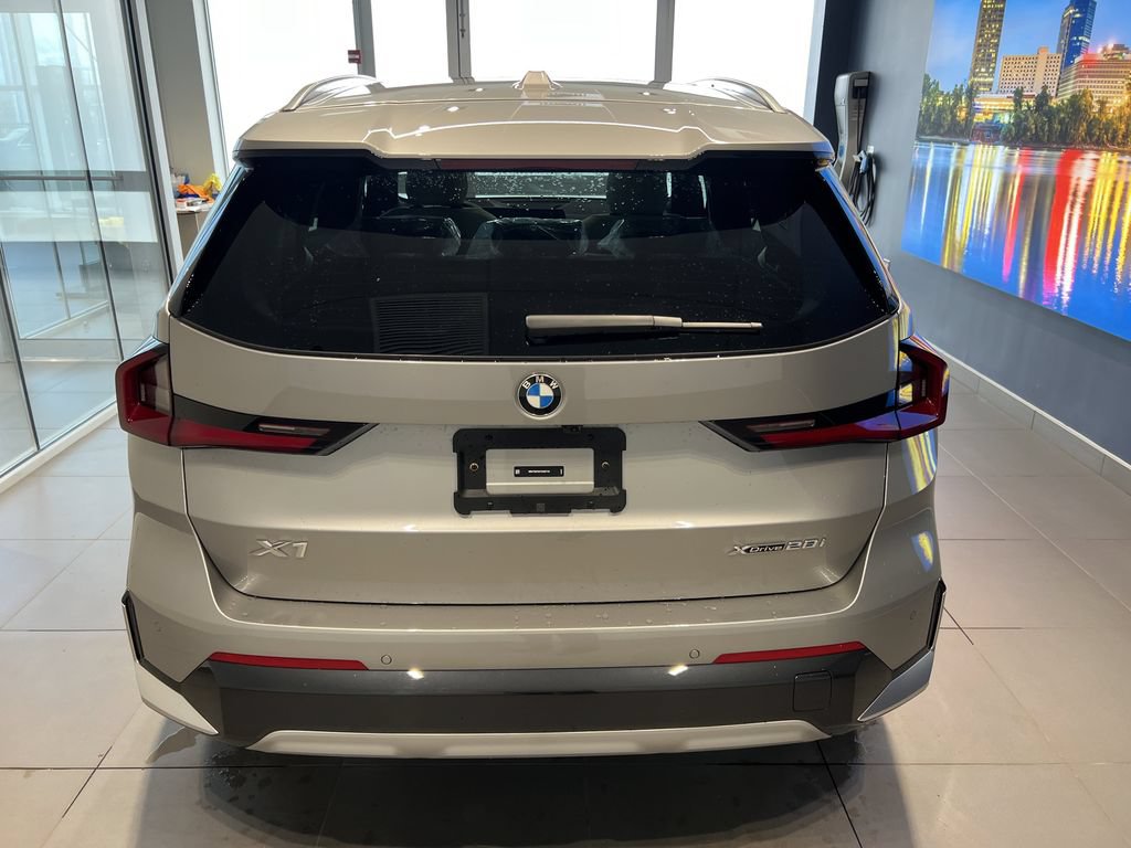 2026 BMW X1 28i - Photo 6