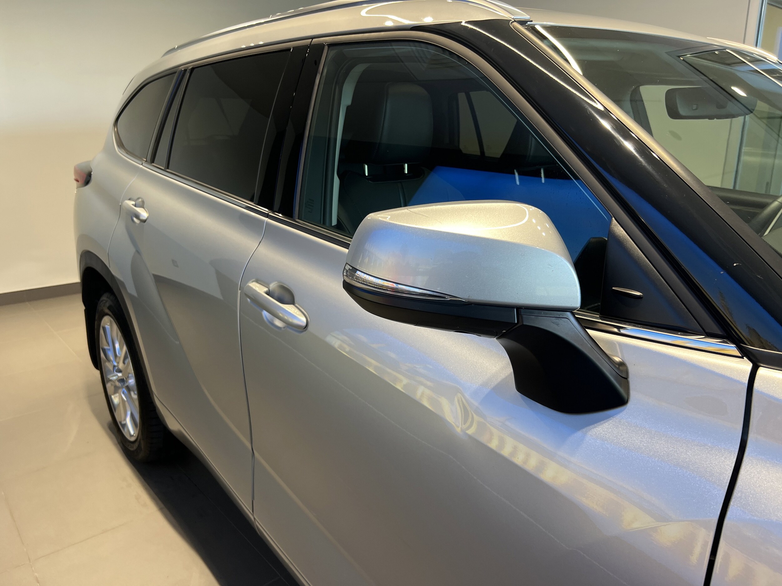 2021 Toyota Highlander Limited photo 3