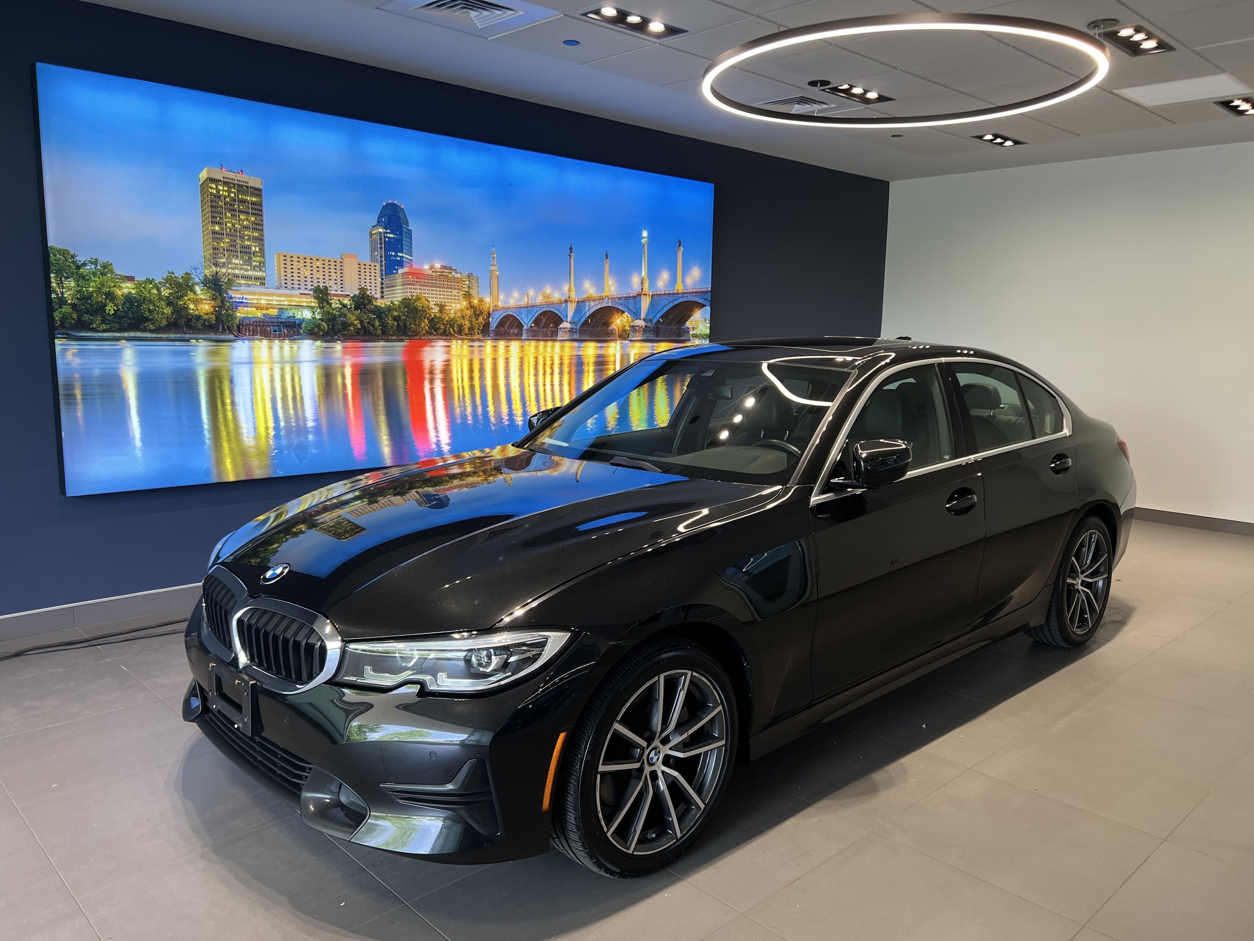 2022 BMW 3 Series 330i xDrive Sedan's photo
