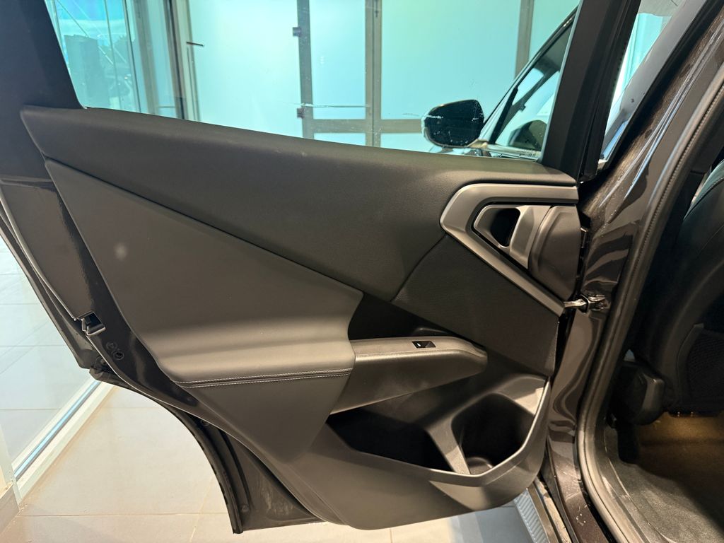 2026 BMW X3 30 - Photo 23