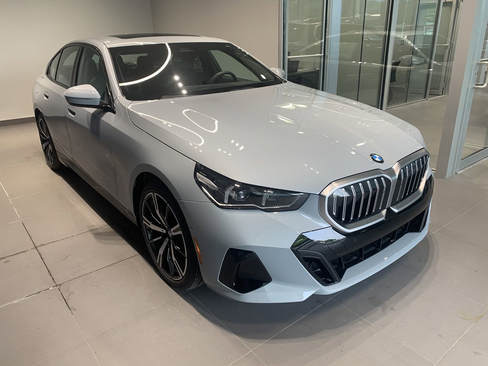 2025 BMW 530i Sedan 