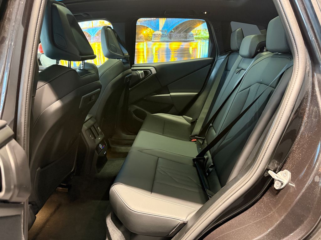 2026 BMW X3 30 - Photo 24