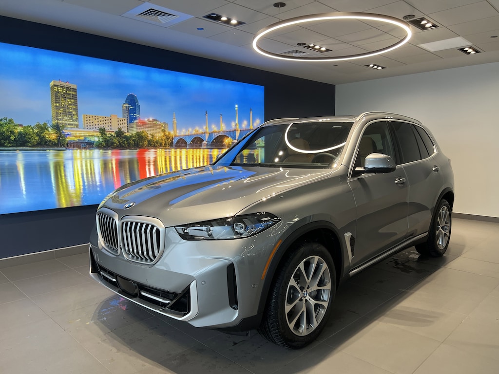 New 2026 BMW X5 xDrive40i SUV