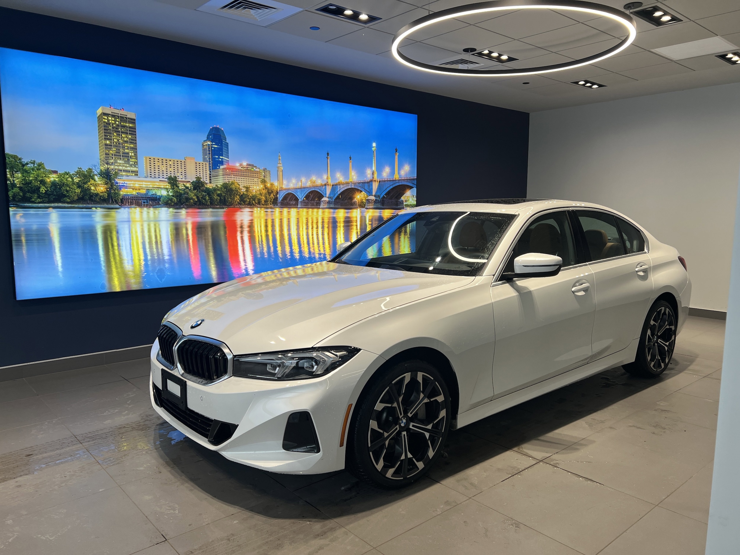 2025 BMW 3 Series 330i's photo