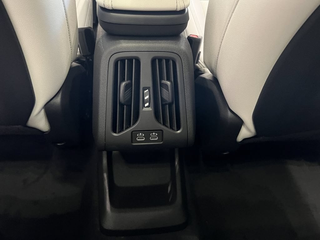 2026 BMW X1 28i - Photo 18
