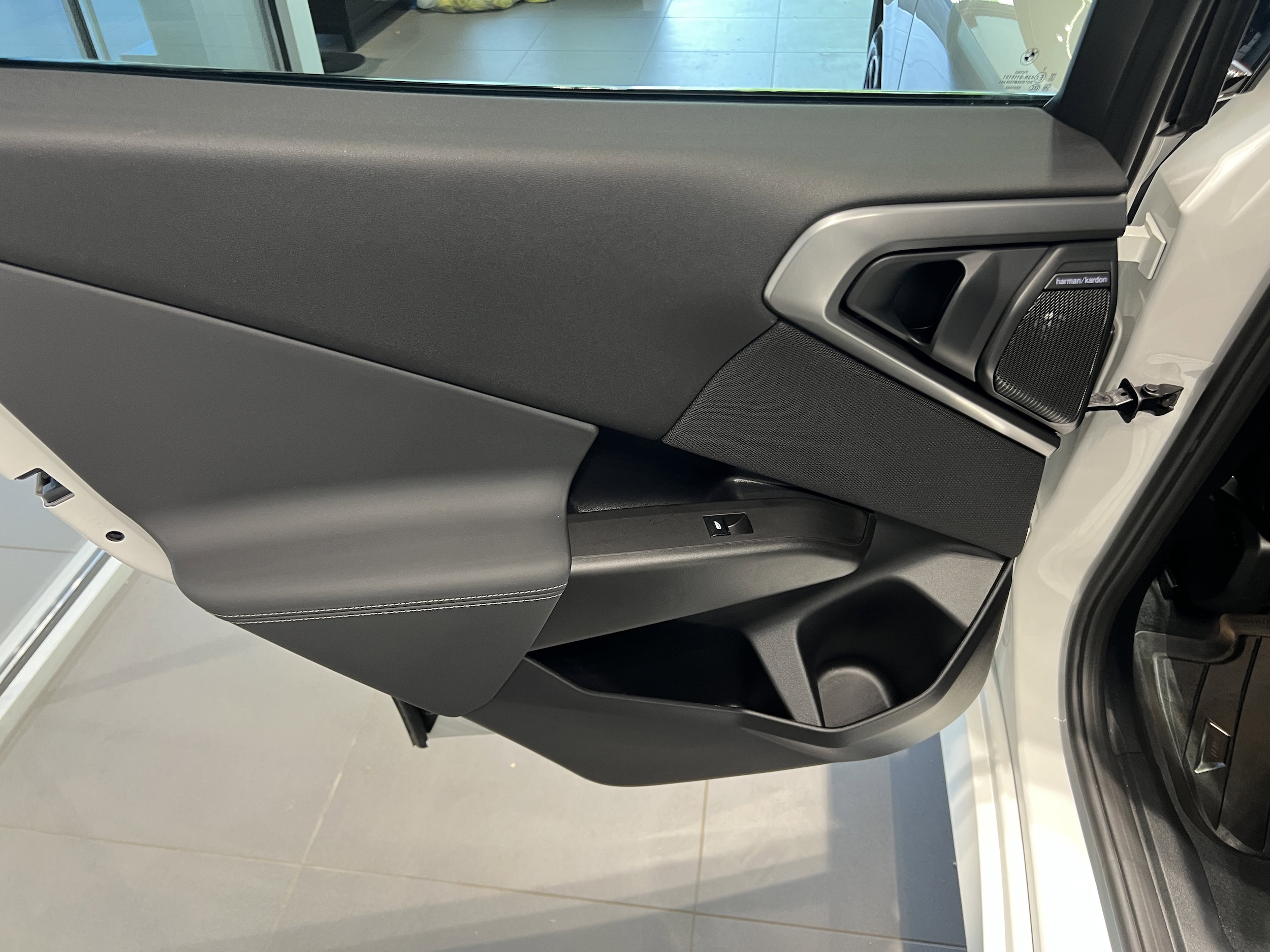 2025 BMW X3 30 - Photo 23