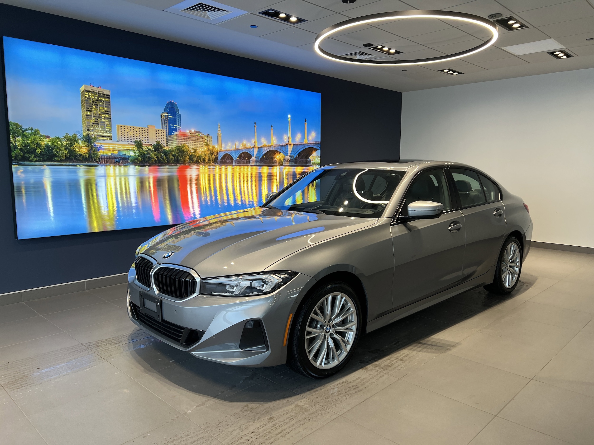 2023 BMW 3 Series 330i's photo