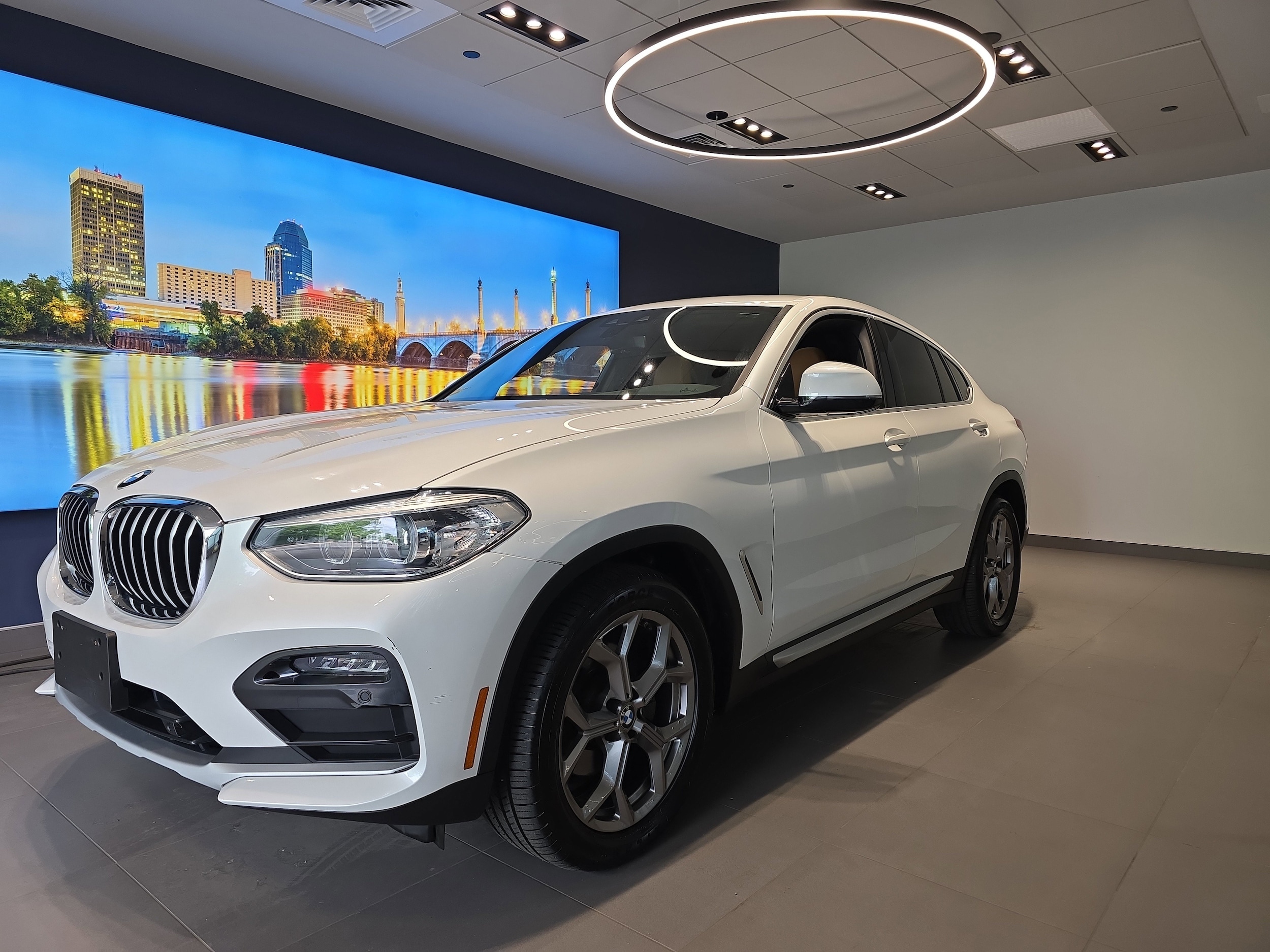 2021 BMW X4 xDrive30i's photo