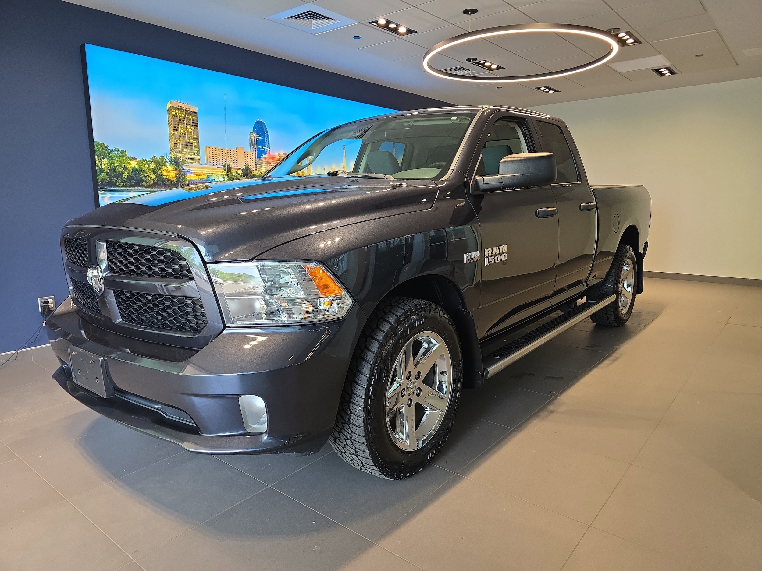 2017 RAM 1500 Express 4x4 Quad Cab 6'4's photo
