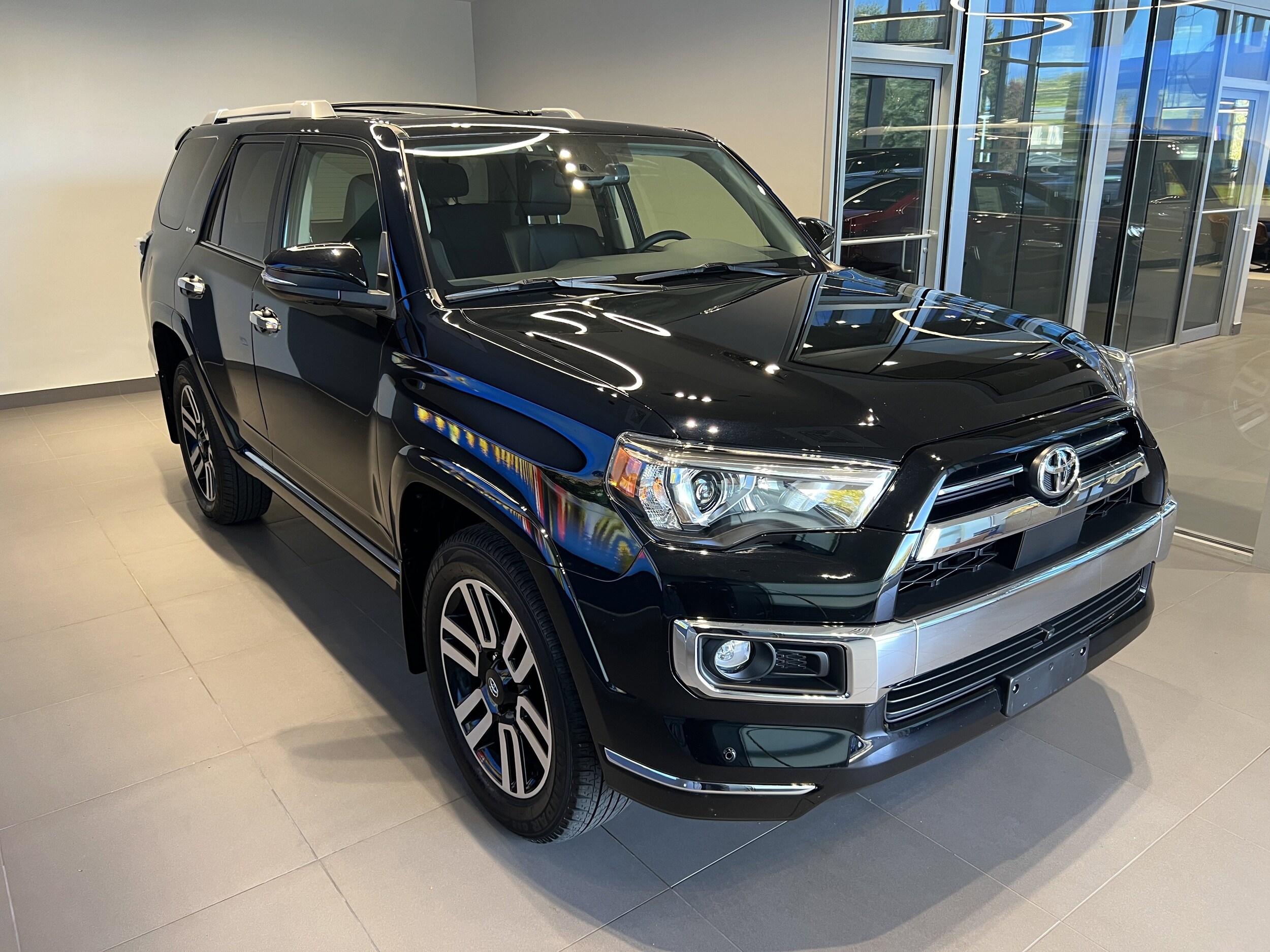 2023 Toyota 4Runner Limited 4WD photo 3