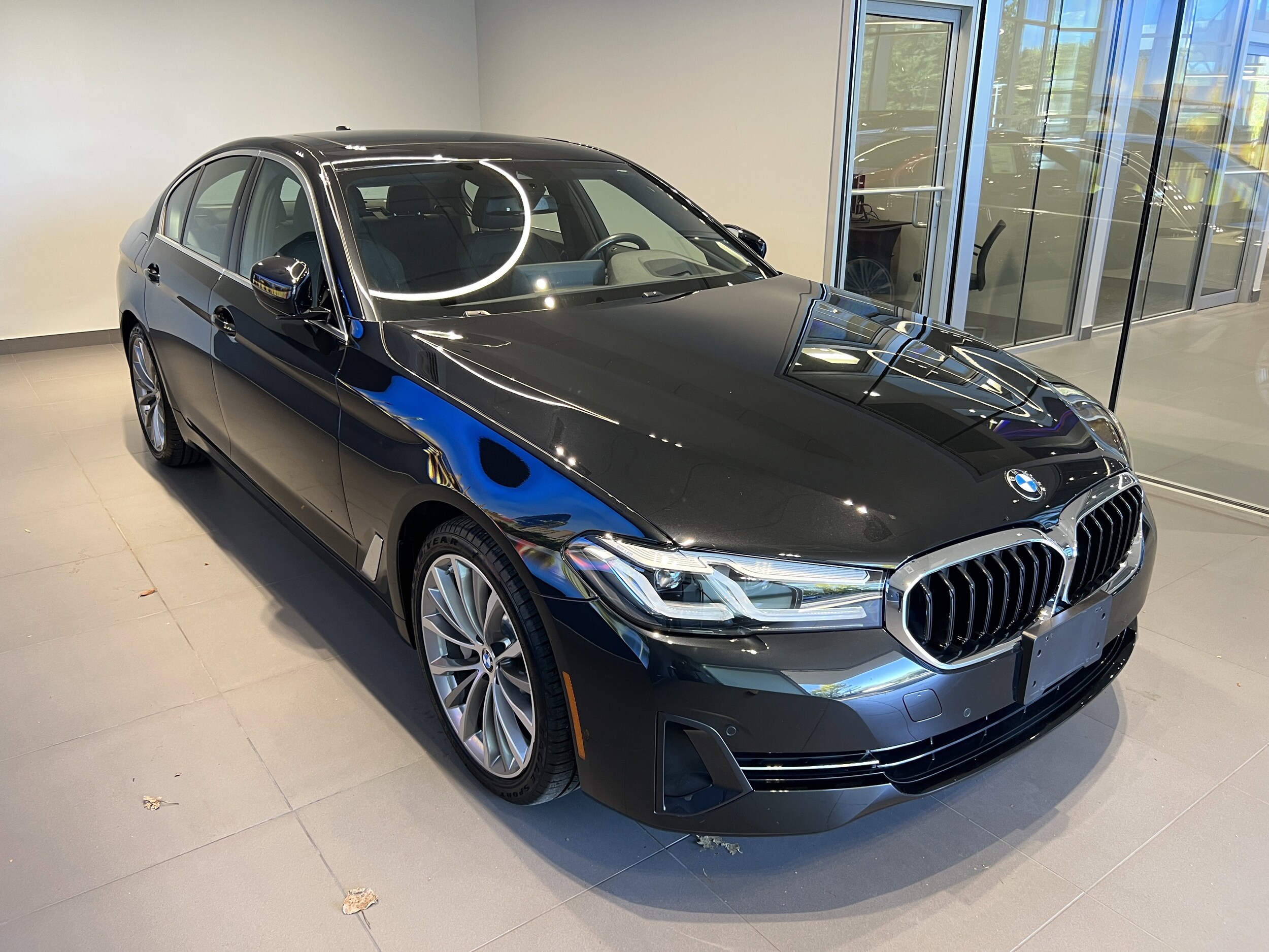 2023 Bmw 530i xDrive photo 2
